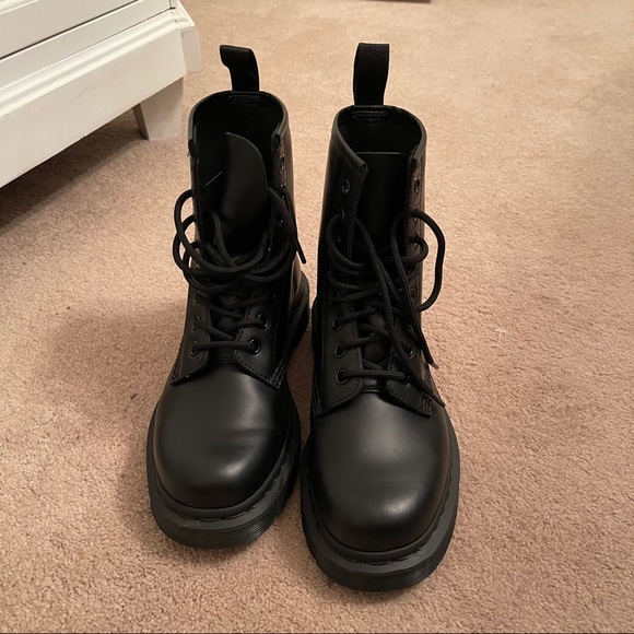 Dr. Marten boots - Picture 2 of 9
